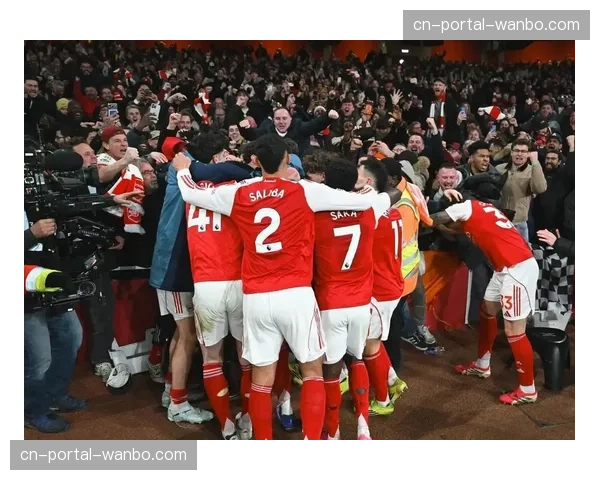 酋长球场陷入沉寂，阿森纳球迷目睹球队爆冷失利